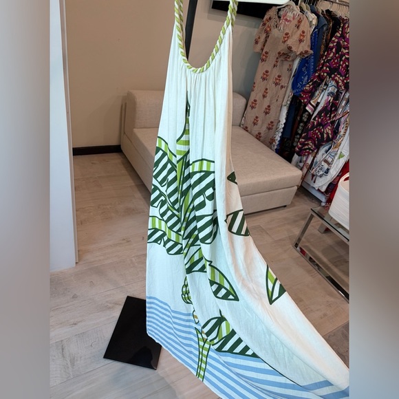 Farm Rio: Off-White Banana Tree Euroflax™
Premium Linen Maxi Dress - Picture 8 of 9